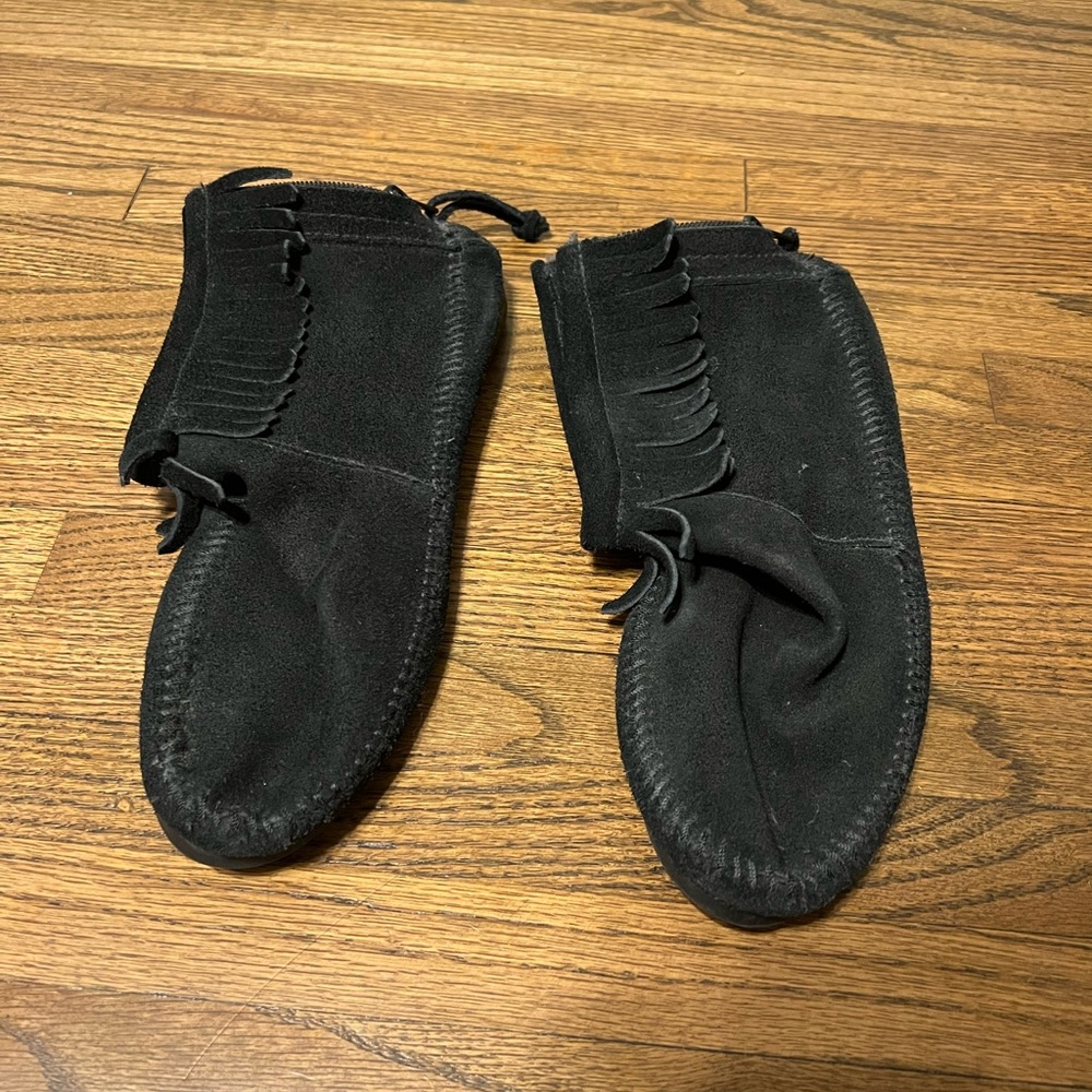 MINNETONKA Ankle Boots